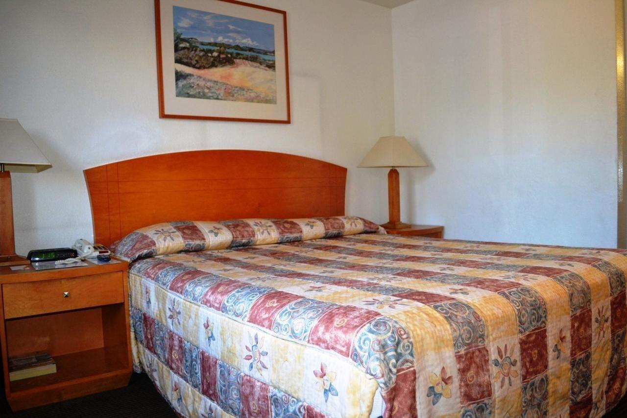 Fresno Inn Экстерьер фото